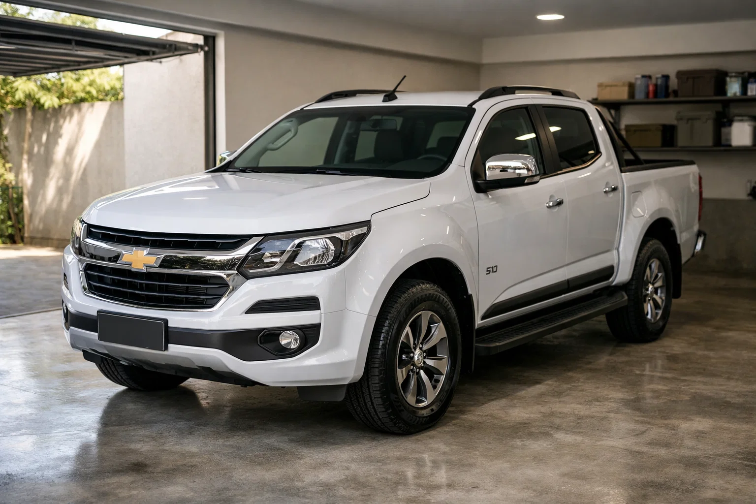 Chevrolet S10 in Garage